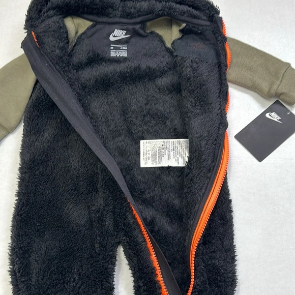 Nike Baby Fleece Bodysuit Size 6 Months Full Zip NWT - Picture 6 of 11